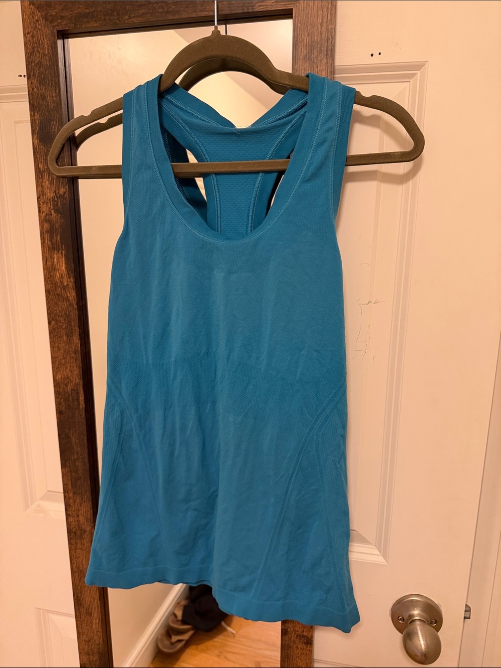 Athleta Momentum Racerback Tank Size medium